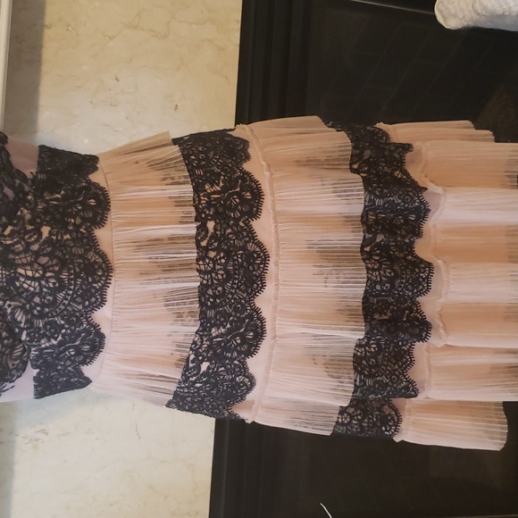 BCBGMAXAZRIA dress - Picture 3 of 6